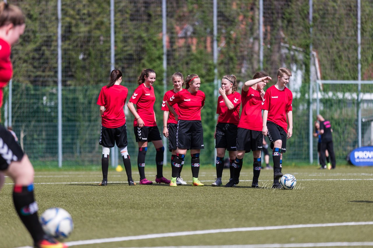 Bild 102 - B-Juniorinnen Pokalfinale SV Henstedt Ulzburg - SG Holstein Sued : 2:0